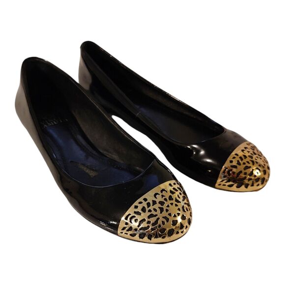 VINCE CAMUTO  Women's Oneda metal Cap toe flats gold patent leather sz 7.5B 37.5 - Picture 1 of 12